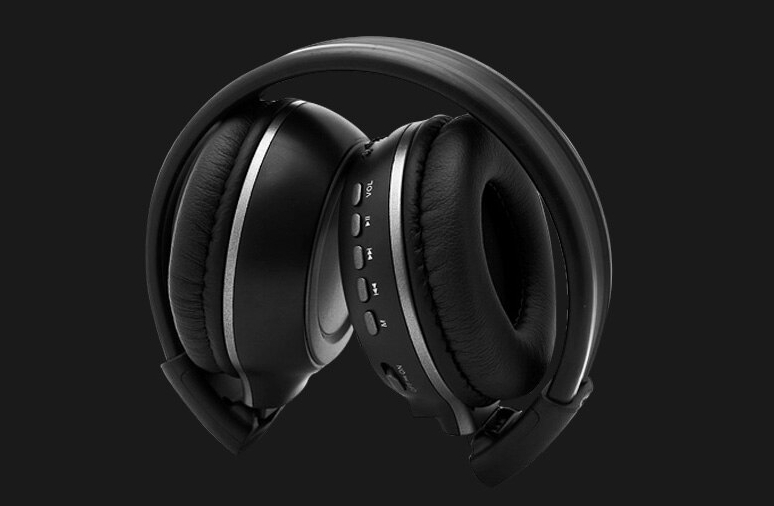 LCD Screen Stereo Wireless Headphones